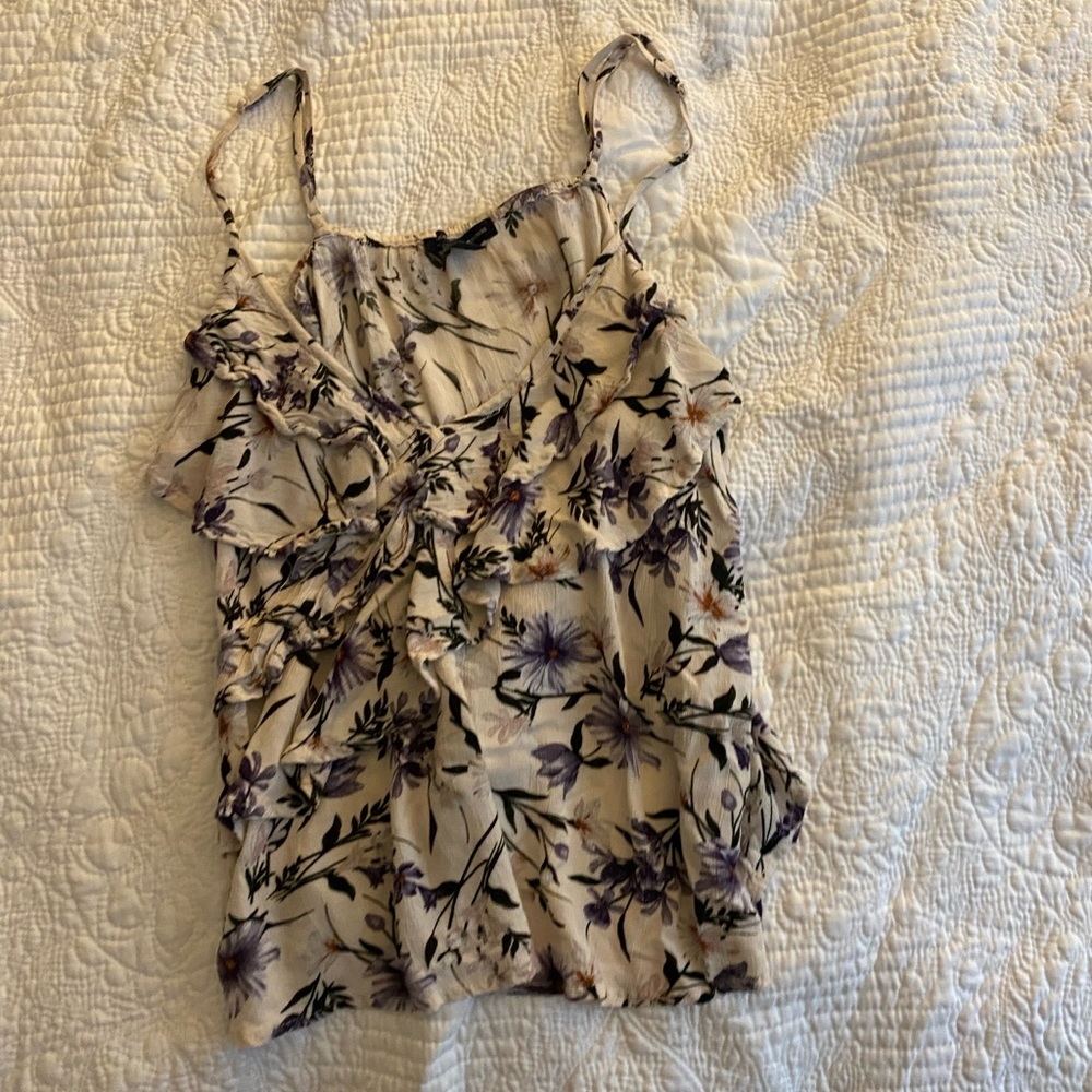Cream color flower pattern tank top size small.